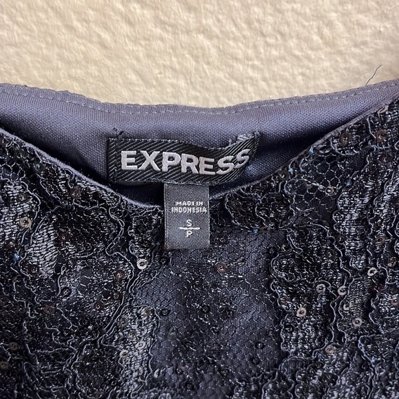 Express tank top - Picture 2 of 7